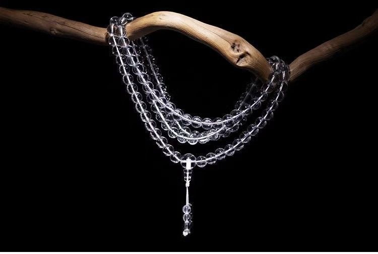 White crystal 108 - bead Buddhist prayer beads bracelet in 8mm | Handmade Tibetan bracelet by Namtso Arte